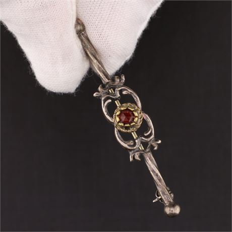 Brosche Granat / SI925 / Ex-VK: 82,- € / 3946-JWG