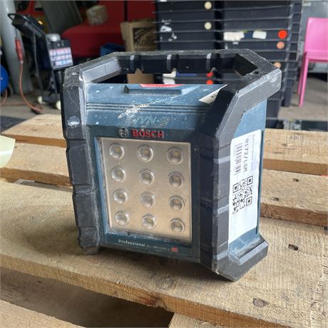 Bosch Akku LED Leuchte GLI 18V-1200 C - ID: 172-LSV
