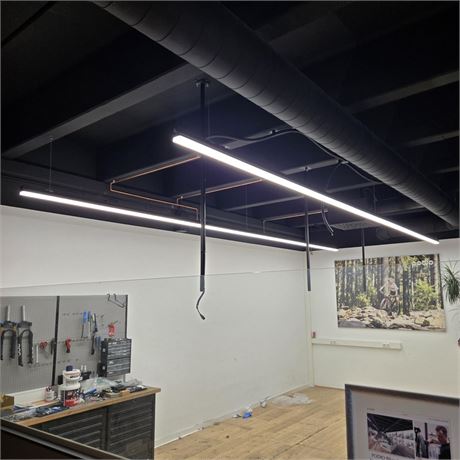 2x LED Leuchten Werkstatt - ID: 107-TMP
