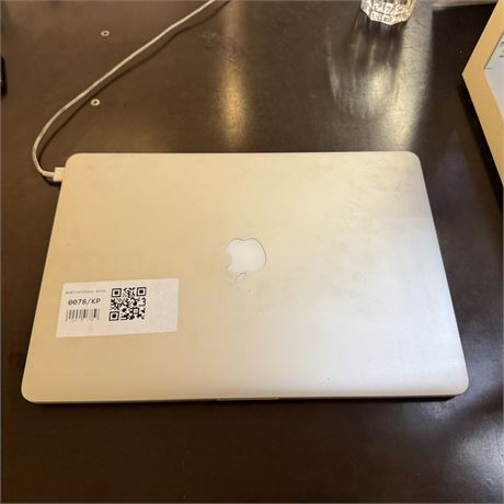 Apple MacBook Pro 15" Model A1398 - ID: 78-KP