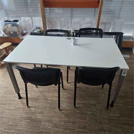 Schreibtisch / Besprechungstisch inkl. 4 Stühle - ID: 221-VFT