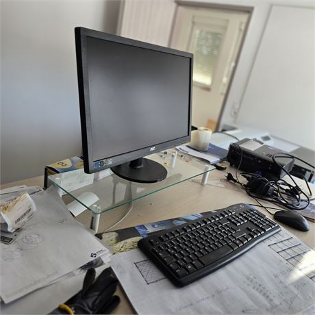 AOC Monitor mit Tastatur und Maus - ID: 26-STM