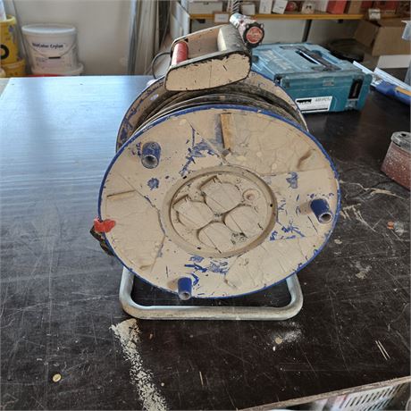 Brennenstuhl Garant S200 Kabeltrommel - ID: 229-STM