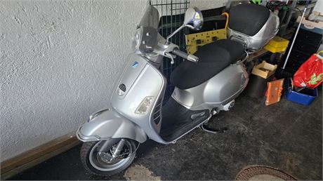 Piaggio Vespa GTS 250 i.e. Motorroller - ID: 48-MMW