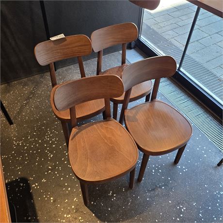 Thonet Stühle Modell 20 aus Nussbaumholz - ID: 14-LLG