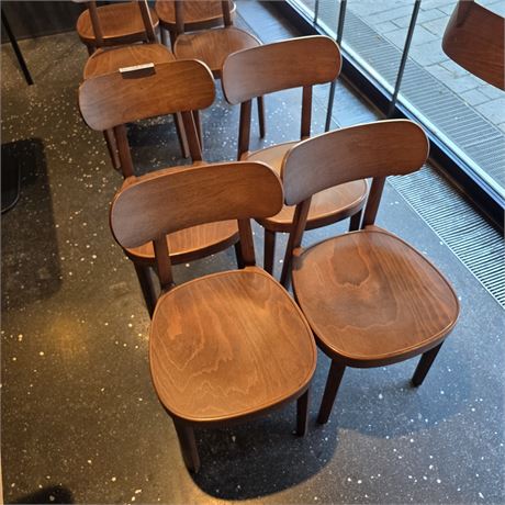 Thonet Stühle Modell 20 aus Nussbaumholz - ID: 15-LLG