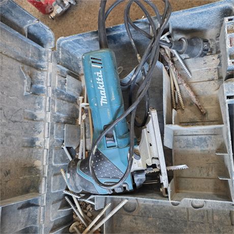 Makita 4351CT Elektrostichsäge + Bosch-Koffer - ID: 93-REB
