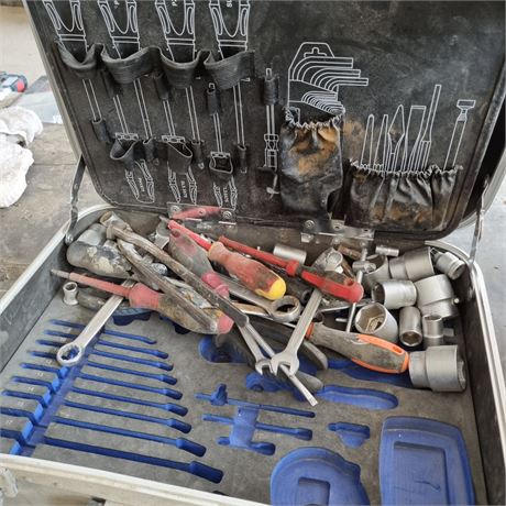 Werkzeugkoffer mit Inhalt - ID: 166-REB