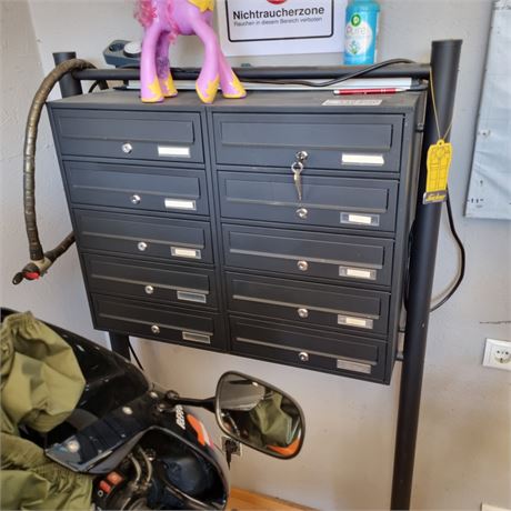 Postkasten mit Gestell - ID: 339-REB