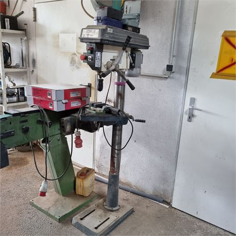 OPTIMUM OptiDrill B26 Pro Ständerbohrmaschine + HSS-Bohrersatz - ID: 149-REB