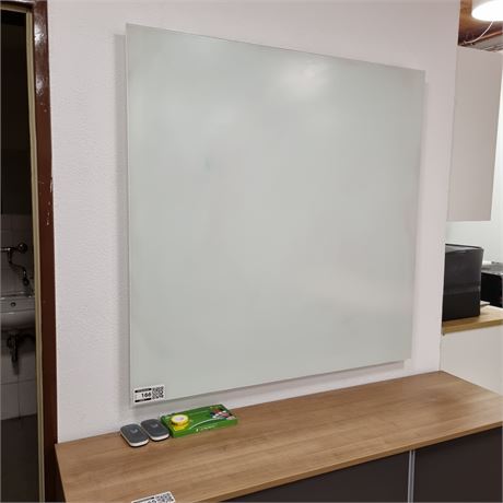 Glas-Whiteboard Schreibtafel, ca. 118 x 118 cm - ID: 166-RTS